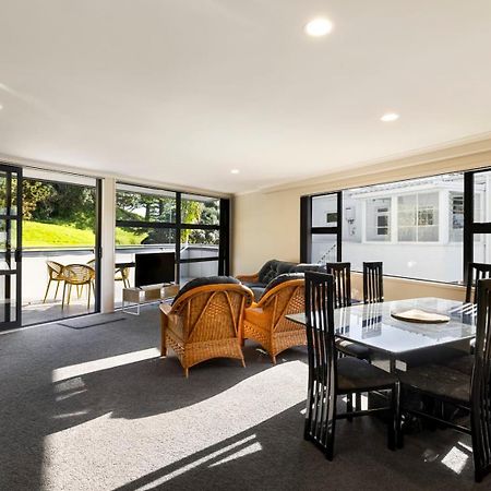 Pacific Escape - Downtown, Beach & Sea Views Mount Maunganui Exteriör bild