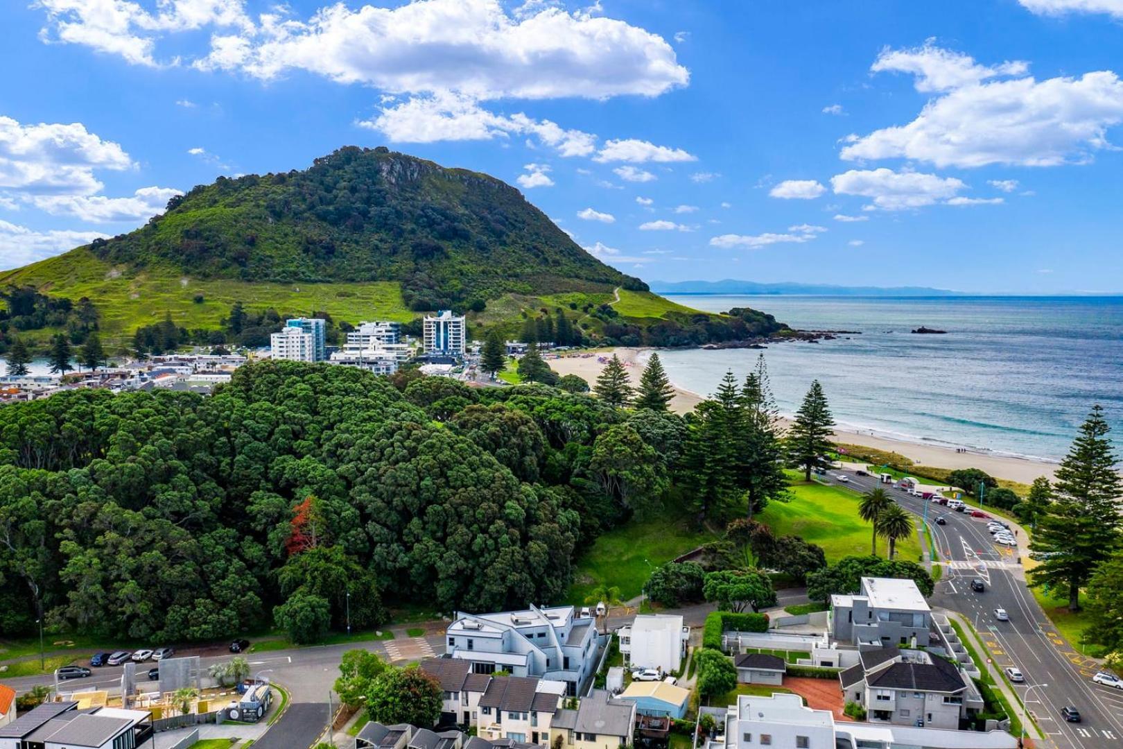 Pacific Escape - Downtown, Beach & Sea Views Mount Maunganui Exteriör bild