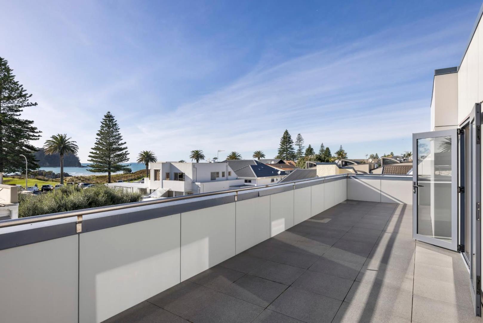 Pacific Escape - Downtown, Beach & Sea Views Mount Maunganui Exteriör bild
